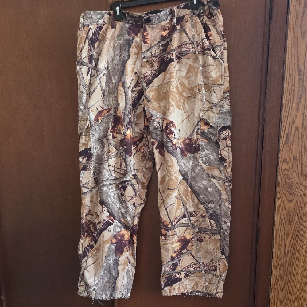 Outfitters Ridge Men's Woodland Camo Cargo Pants Xl